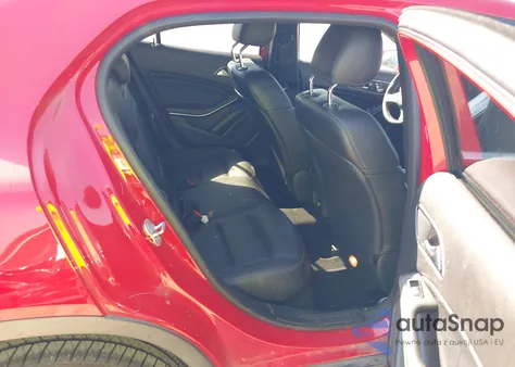 2018 Mercedes-Benz Gla 250 из США, поврежденный, VIN WDCTG4EB3JJ409352